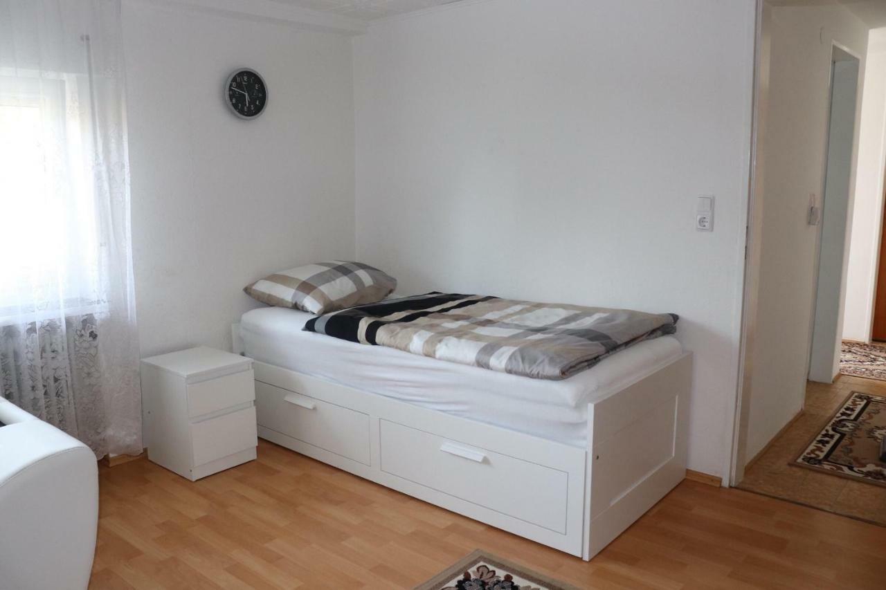 Ferien- Und Monteurwohnung Julia Mörlenbach Exteriör bild